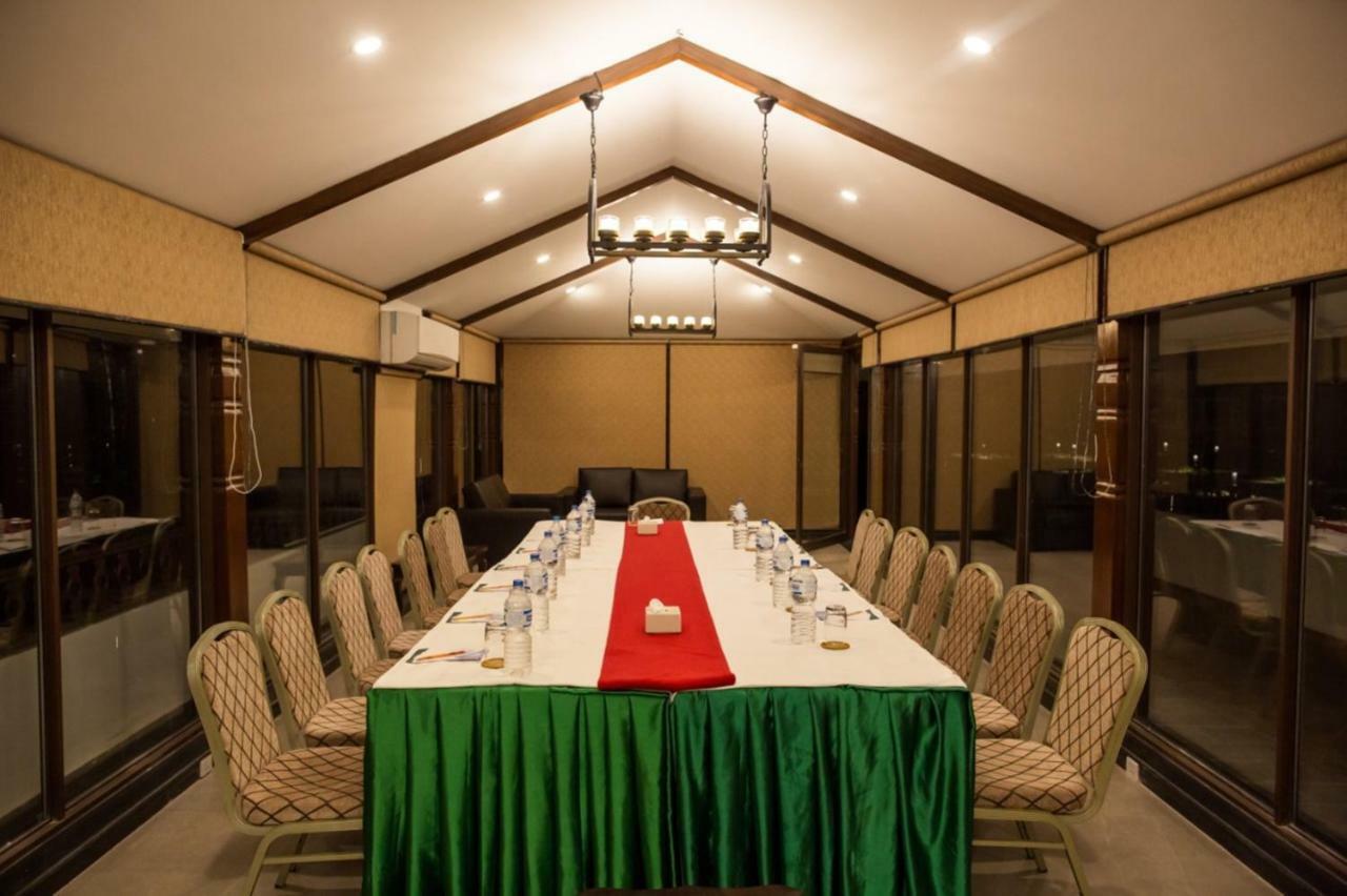 Chandragiri Hills Resort Thankot Екстер'єр фото
